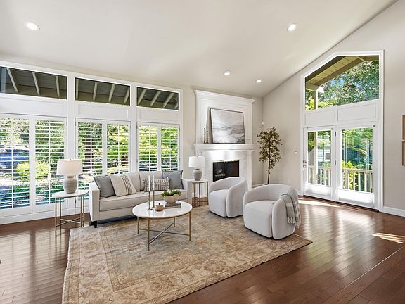 4th image of 61 Riverknoll Pl
