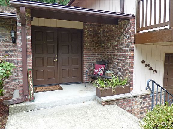 3rd image of 4619 Claridge Drive SE
