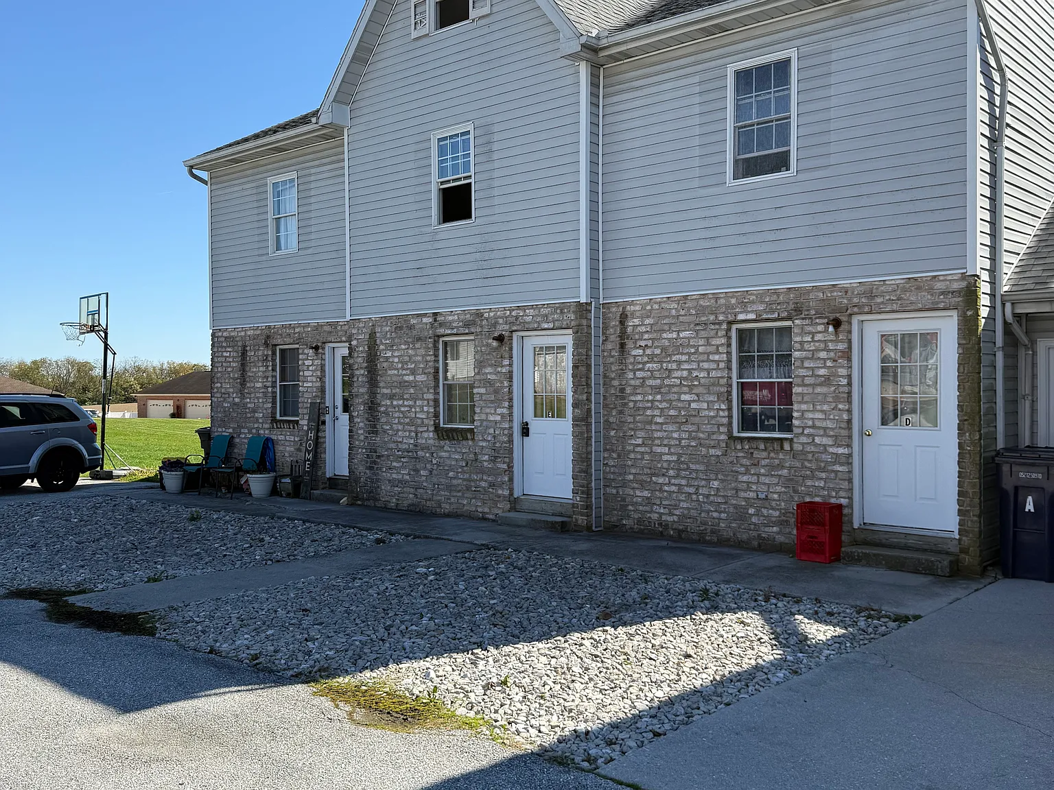 3 bed, 1200 sqft, $1,395 — Photo 2
