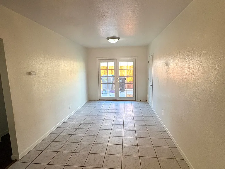 231 S 22nd St #2 — Photo 8