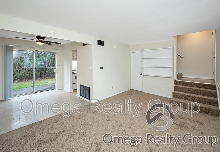 208 Rolling Mill St #8 — Photo 5