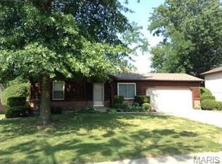 115 Whispering Oaks Dr, Saint Charles, MO 63304