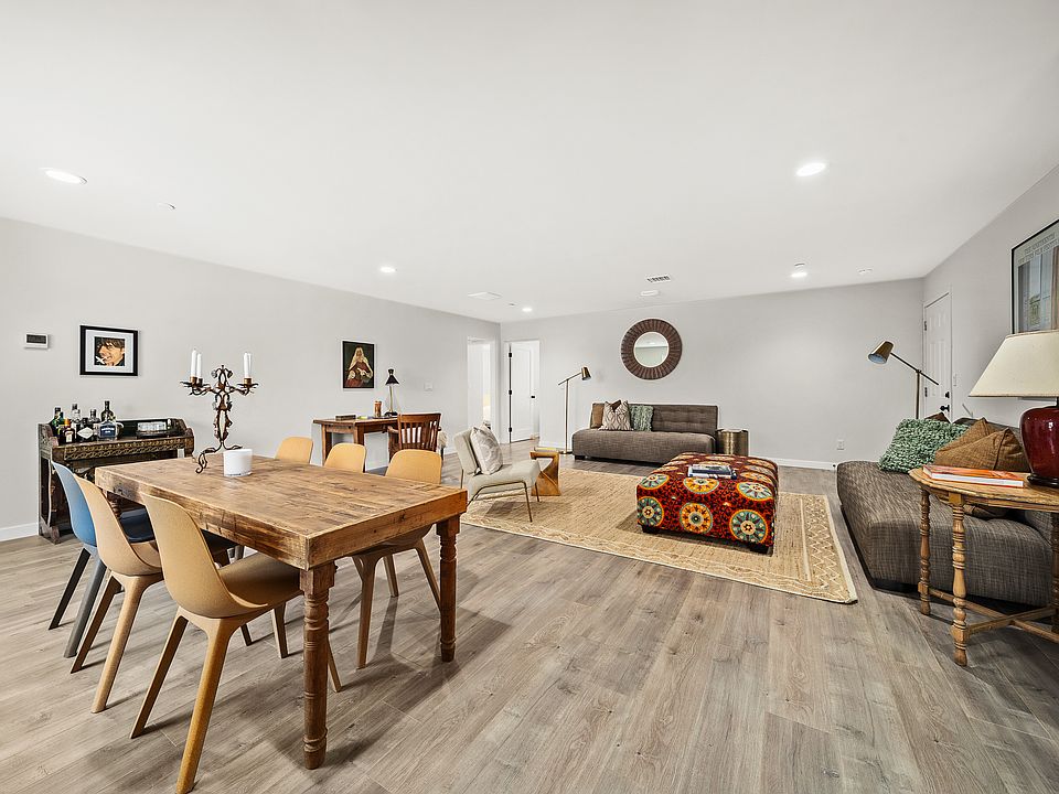 Living and dining area, open to the kitchen for maximum social opportunities!