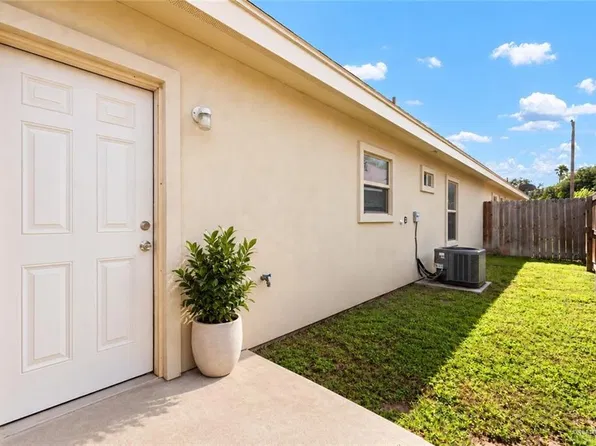 2013 Canyon Dr, Weslaco, TX