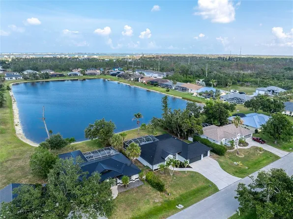 10055 Franklin Dr, Englewood, FL 34224