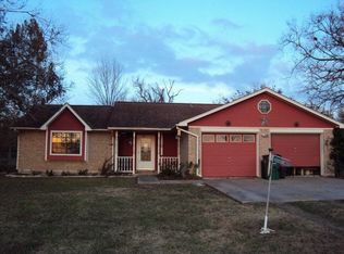 1022 Colony Ln, Angleton, TX 77515