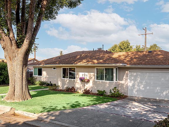3rd image of 2975 El Nido Dr
