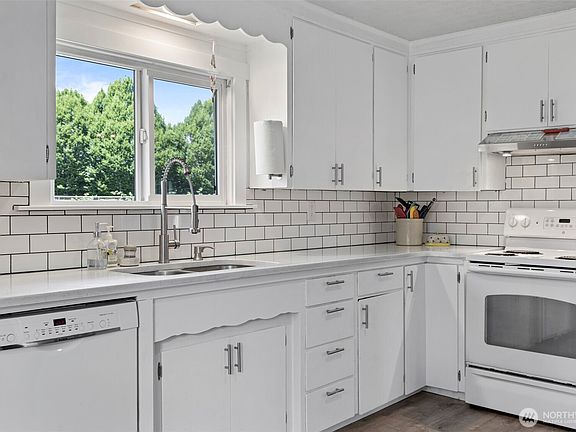 2nd image of 706 Harrison Street