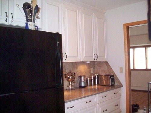 5th image of 348 Jervis Ave