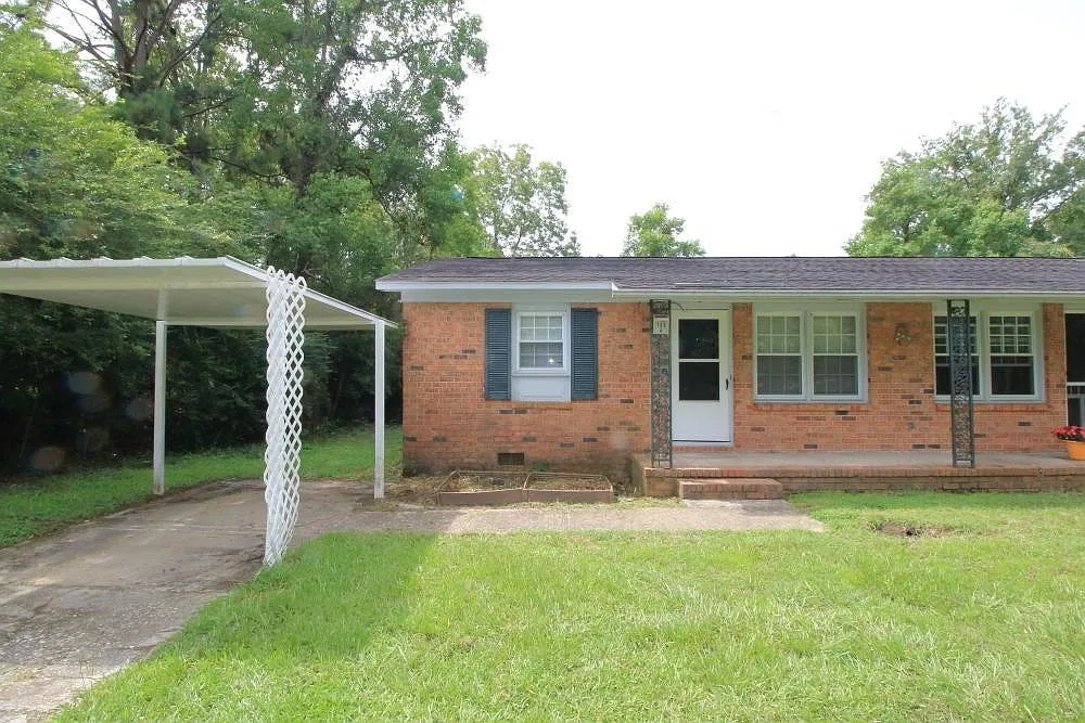 2 bed, 778 sqft, $1,275 — Photo 1