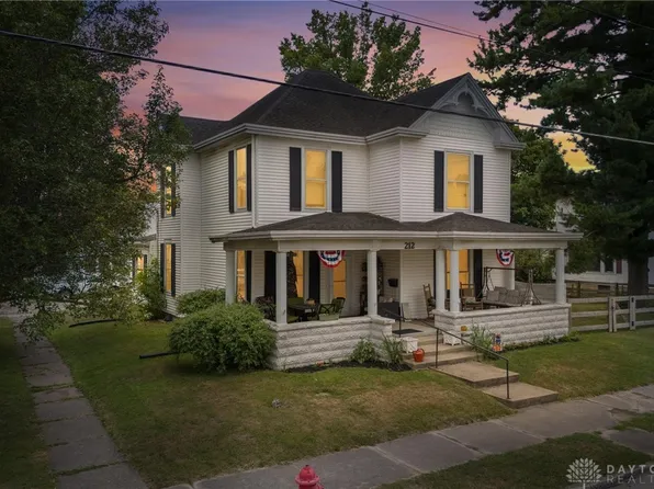 212 E Main St, Blanchester, OH 45107