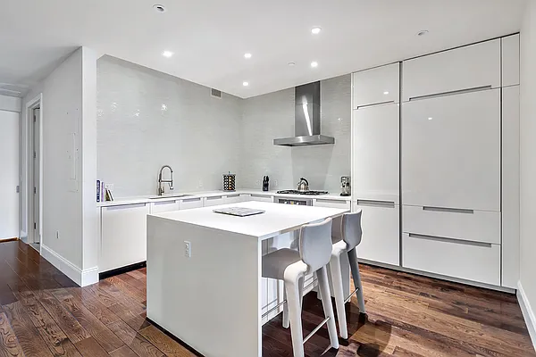 Sold by Compass | media 7