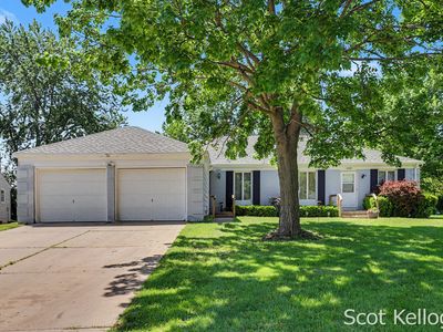 5959-5961 Crestmoor Dr SE, Grand Rapids, MI, 49508
