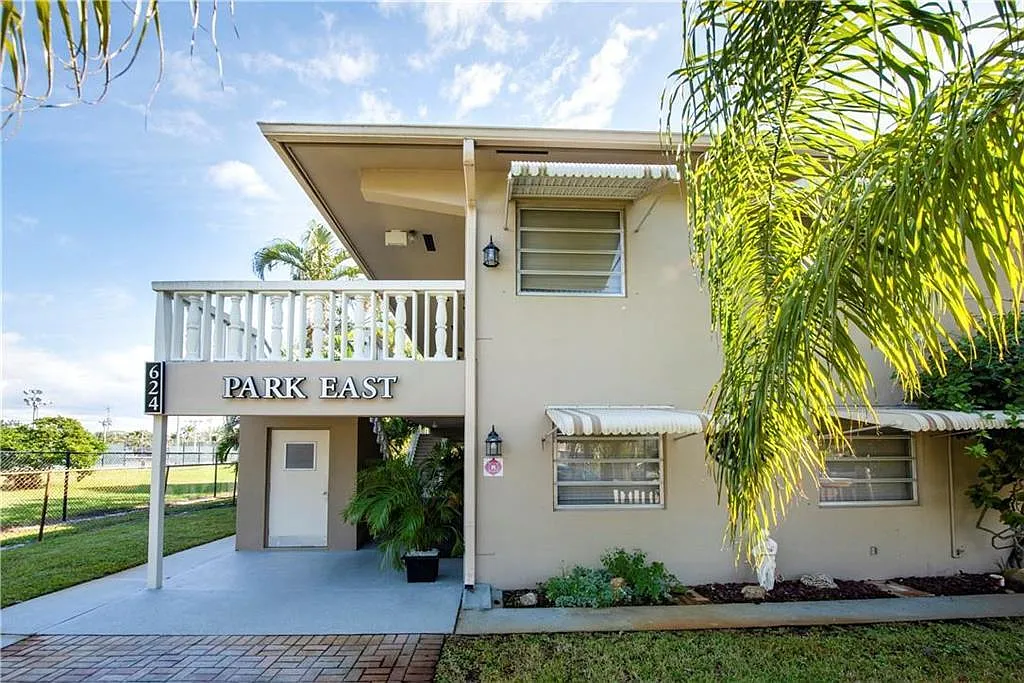 1 bed, 1.0 bath, 860 sqft, $2,249 — Photo 1