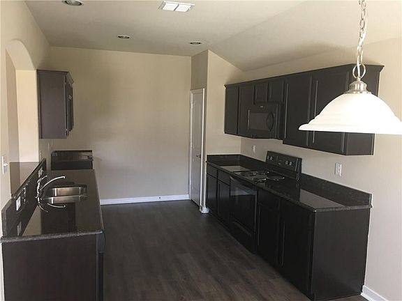 4th image of 2344 Old Leonard St
