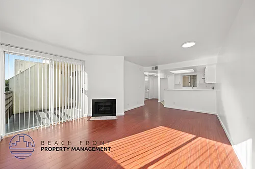 937 10th St. Photo 1