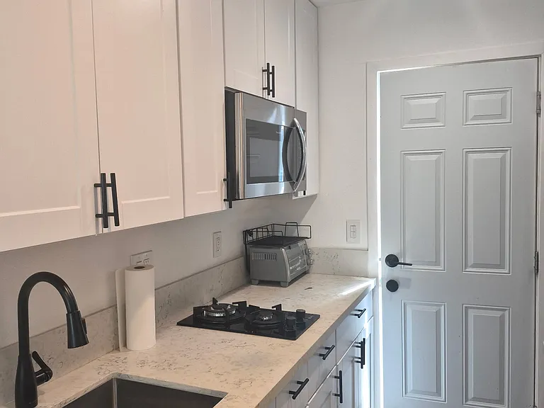 1845 O Ave #1/2 — Photo 7