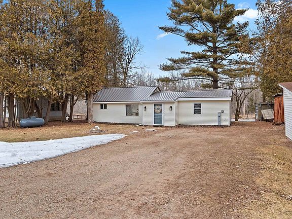 3rd image of 9762 Gray Lake Rd