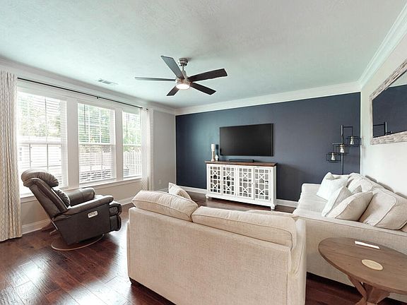3rd image of 2216 Kendall Park Dr