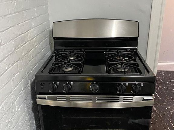 2nd image of 167 Linden St APT 1