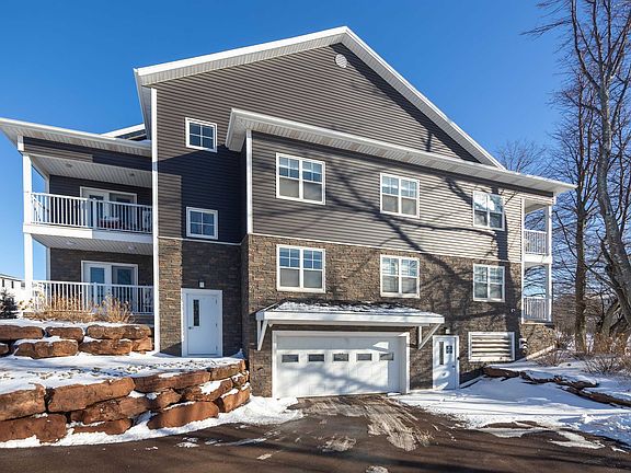 2nd image of 29 Stratford Rd #206