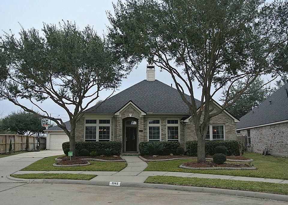 1st image of 1542 Lake Pauline Ct