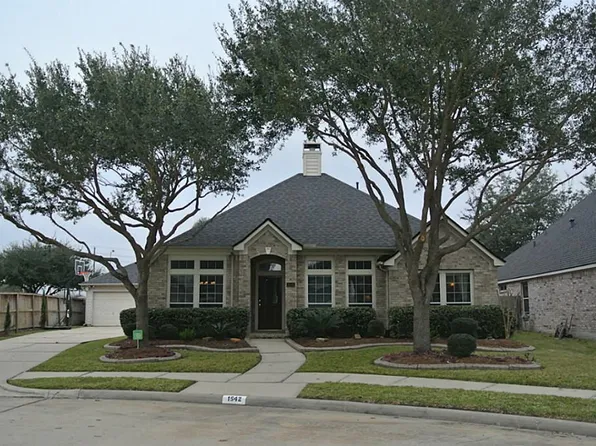 1542 Lake Pauline Ct, Richmond, TX 77406