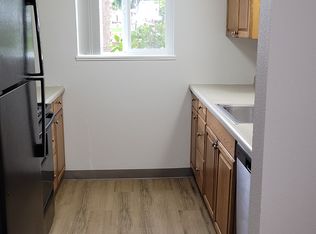 12145 SW Gingham Ln APT C, Beaverton, OR