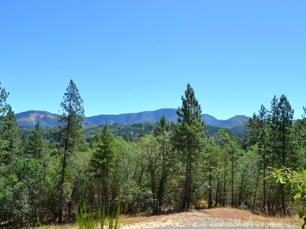 2030 Sylvan Dr, Grants Pass, OR 97527