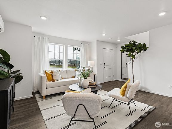 3rd image of 200 Cremini Loop SE #68