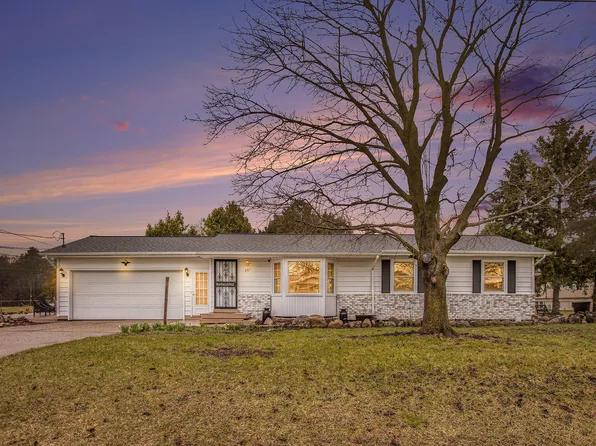 361 8th St NE, Cedar Springs, MI 49319