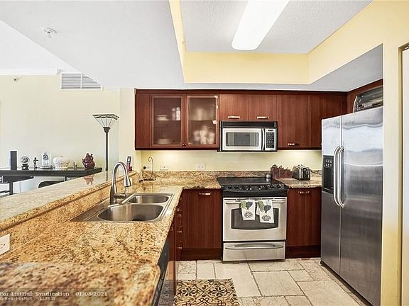 5th image of 2011 N Ocean Blvd APT 506