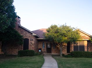 404 N Winding Oaks Dr, Wylie, TX 75098
