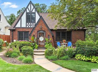 4455 Woolworth Ave, Omaha, NE 68105