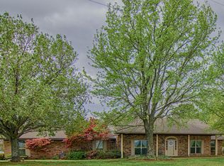 1221 Thomas Hill Dr, Alma, AR 72921