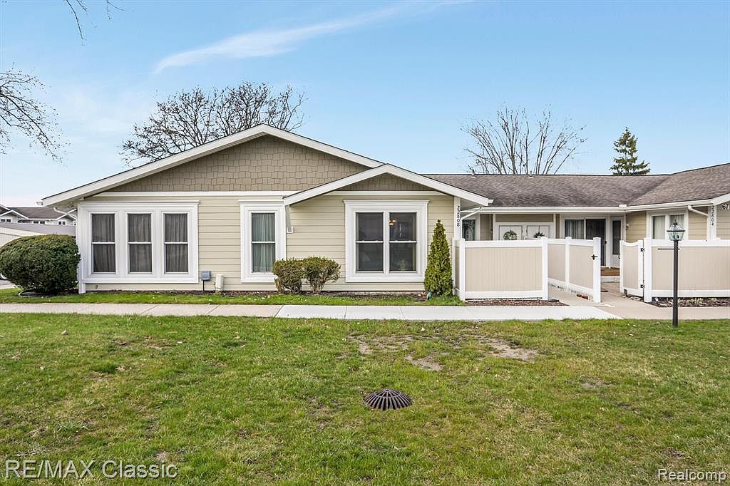 22808 Renford St, Novi, MI 48375 | Zillow