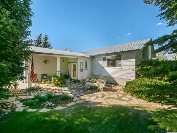 110 Elk Dr, Saratoga, WY 82331
