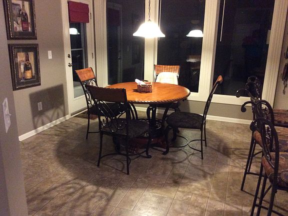 Breakfast nook off kitchen