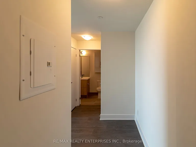 188 Fairview Mall Dr #908 — Photo 4
