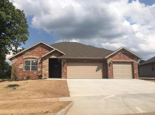 614 S Long Dr, Springfield, MO 65802