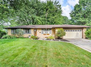 382 Shadow Rd, Greenwood, IN 46142