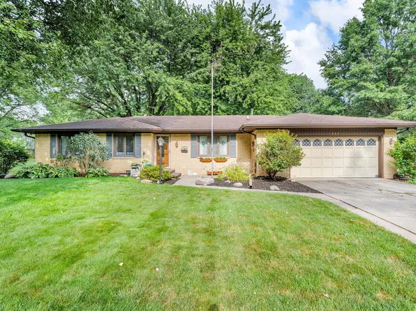 382 Shadow Rd, Greenwood, IN 46142