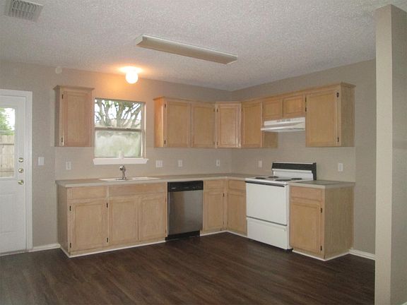 4th image of 7729 Grizzley Dr