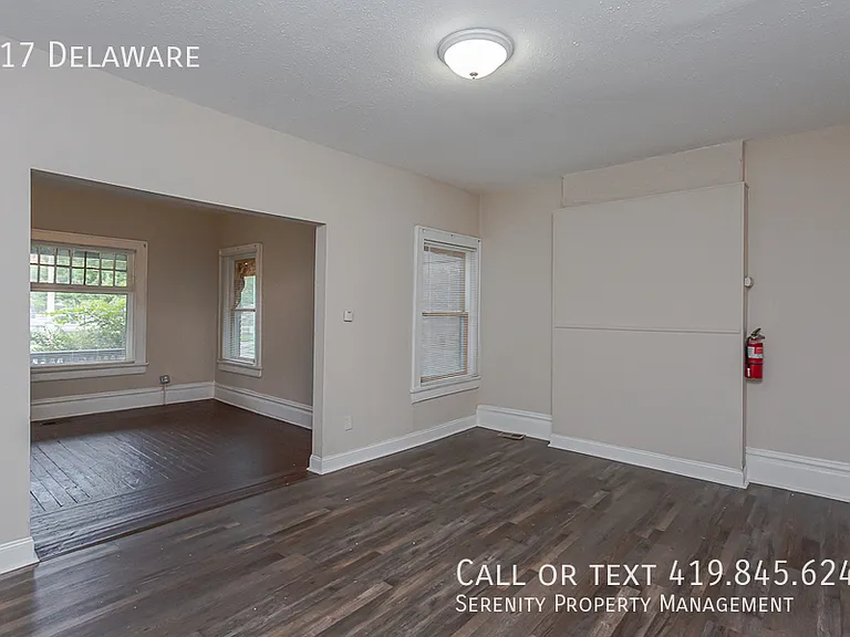 517 W Delaware Ave — Photo 7