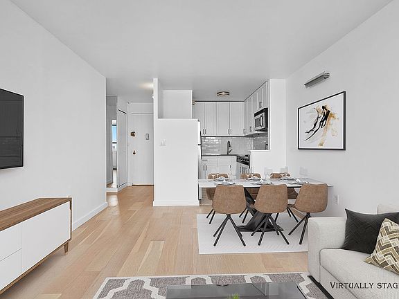 3rd image of 300 W 110th St APT 14D