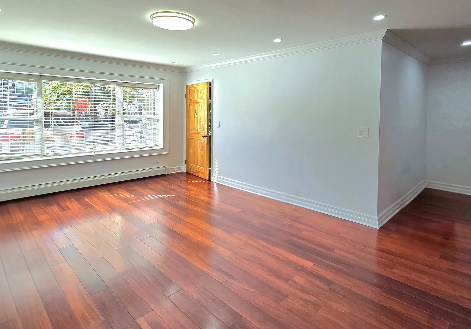 2 bed, 1000 sqft, $3,000 — Photo 4