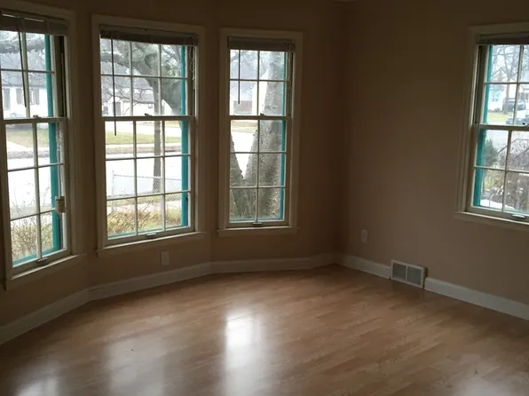 1607 Arlington Ave E, Saint Paul, MN 55106