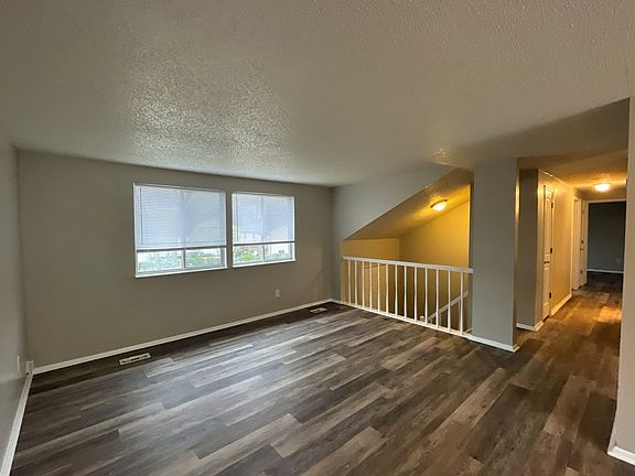 2nd image of 3220 Berrybush Ct