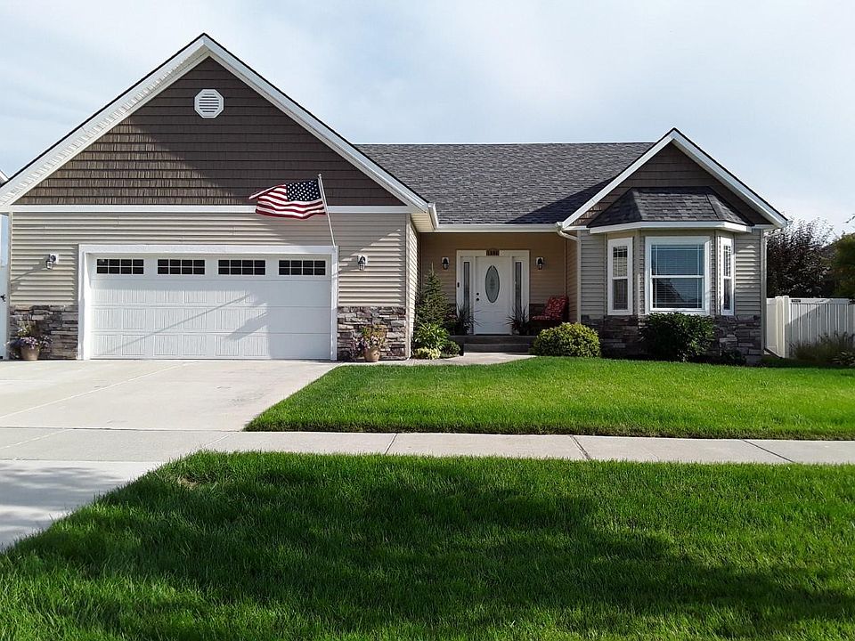 1st image of 1804 E Warbler Ln