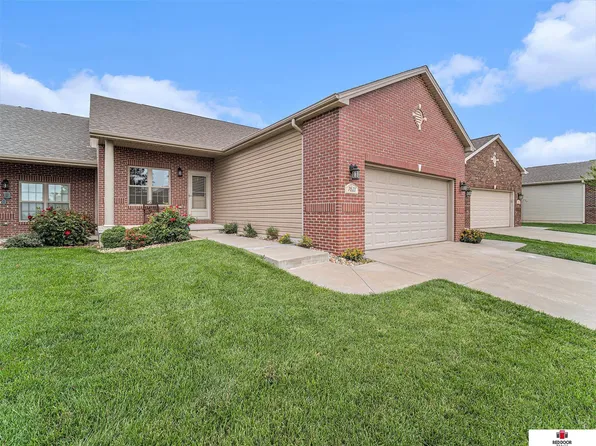 7621 Greycliff Dr, Lincoln, NE 68516